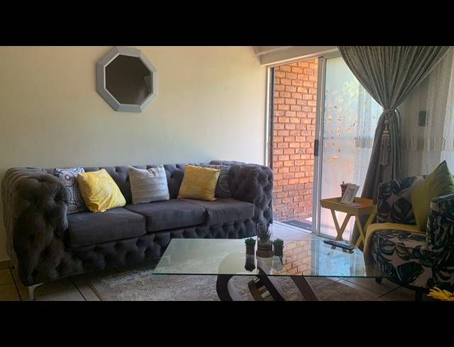 2 BEDROOM SECTIONAL TITLE FOR SALE IN CLARINA